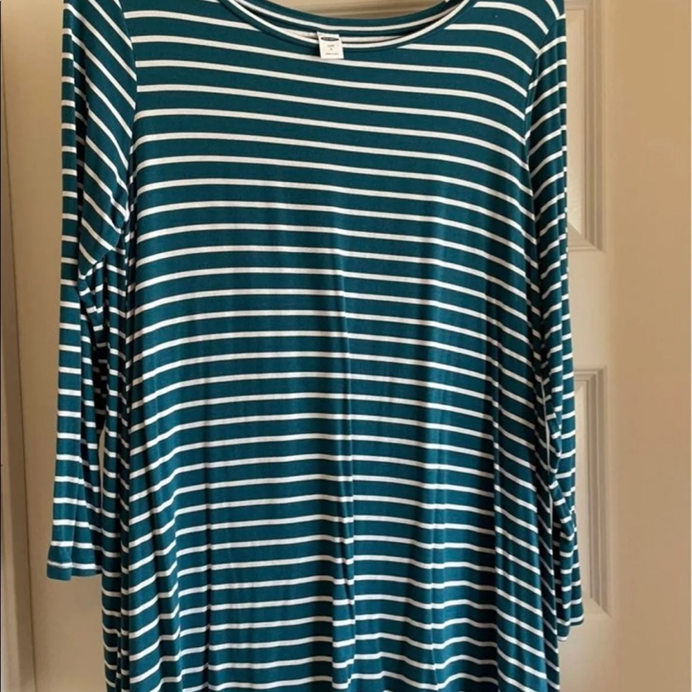 Teal top